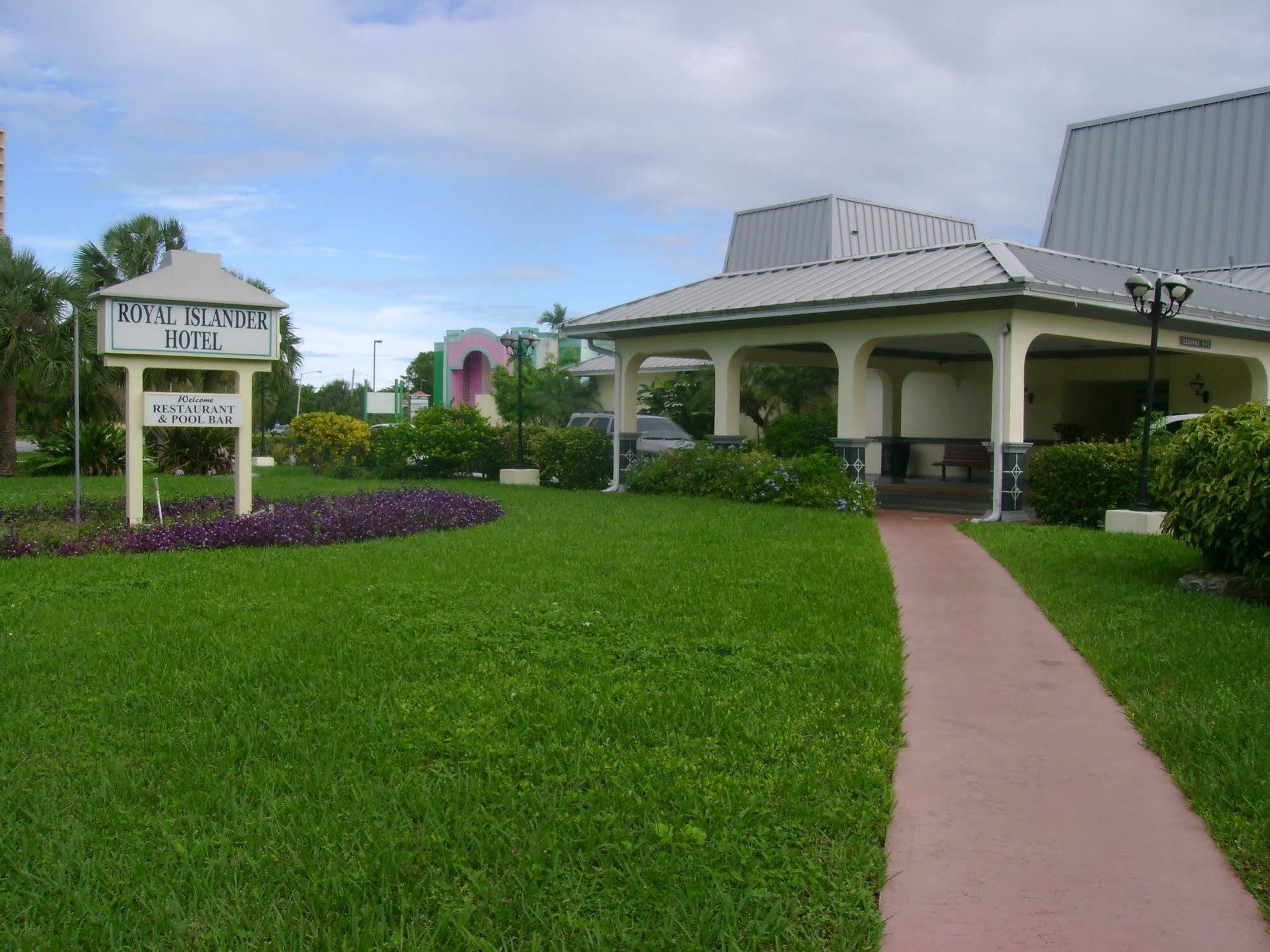 Royal Islander Hotel Freeport Exterior photo