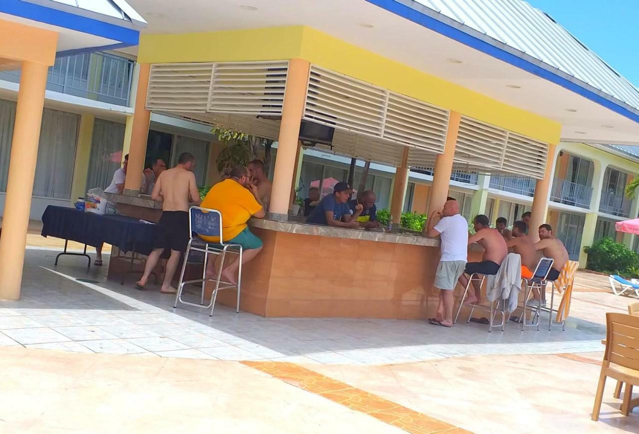 Royal Islander Hotel Freeport Exterior photo